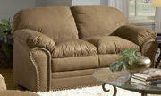 Sabrosa Brown Loveseat