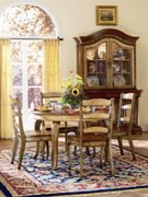 Vineyard Round Dining Table